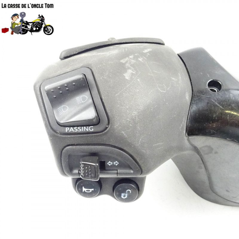 Entourage guidon + commodos Piaggio 125 x evo 2013 - CTM-9317-044