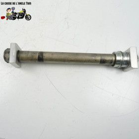 Axe de roue arrière Yamaha...