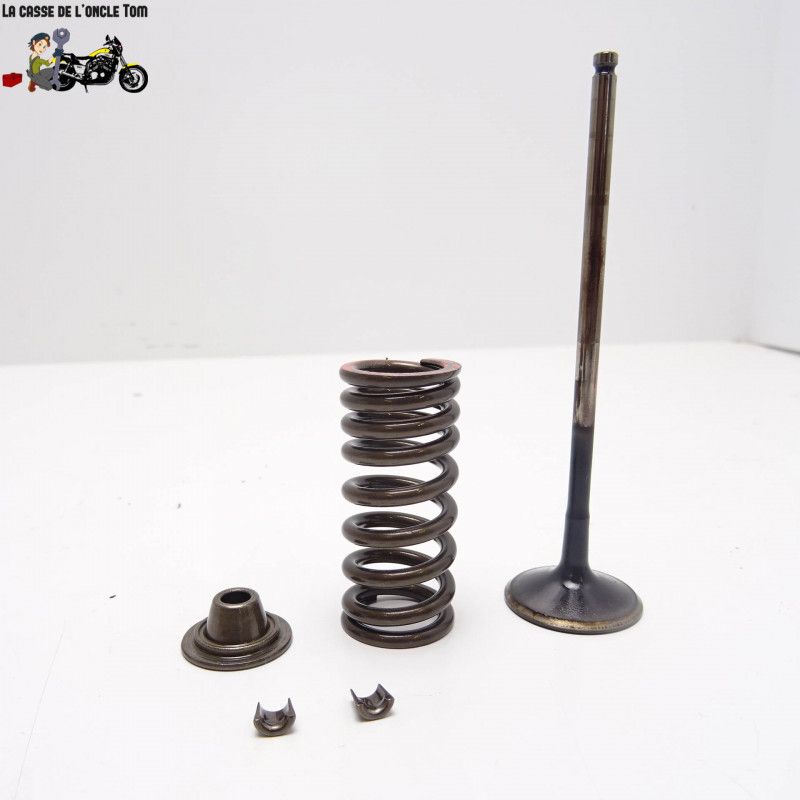 Soupape d'échappement  Triumph 765 Street triple RS 2019 - CTM-11530-123