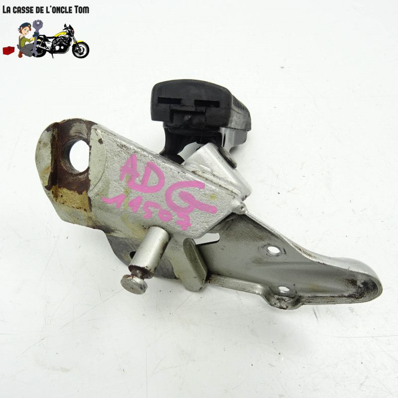 Platine + repose pied avant gauche Aprilia 650 starck 6.5 1996 - CTM-11507-053