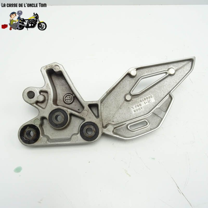 Platine avant gauche Suzuki 750 GSR 2012 - CTM-10880-019