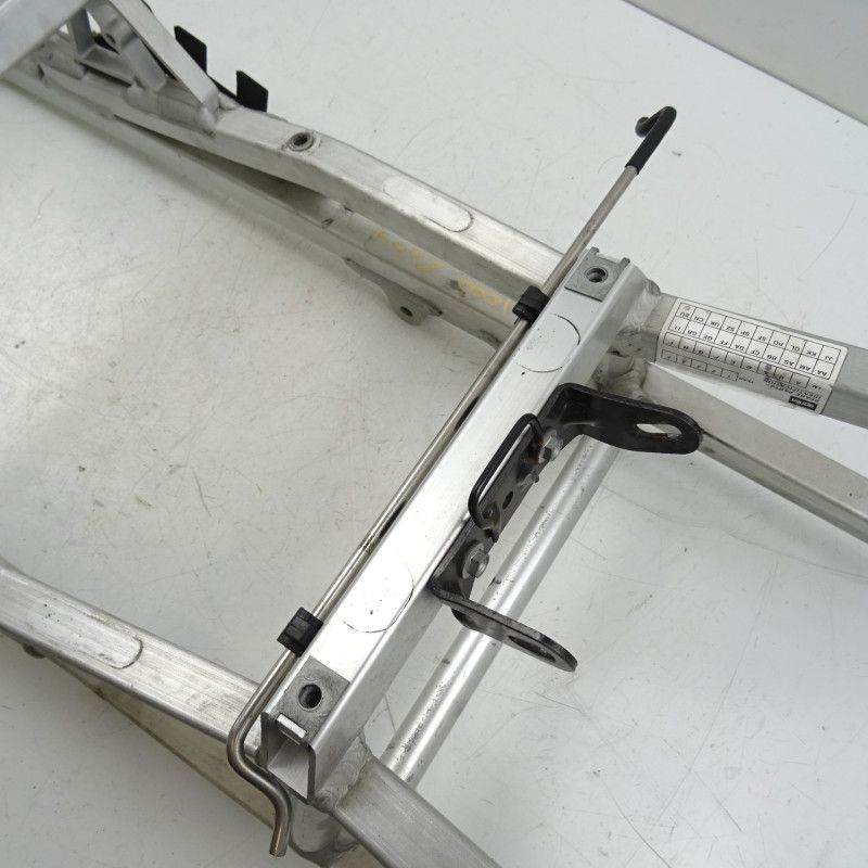 Boucle arrière Aprilia 1000 RSV 2004 - CTM-BOUCLE-005