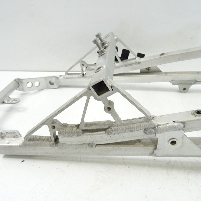 Boucle arrière Aprilia 1000 RSV 2004 - CTM-BOUCLE-005