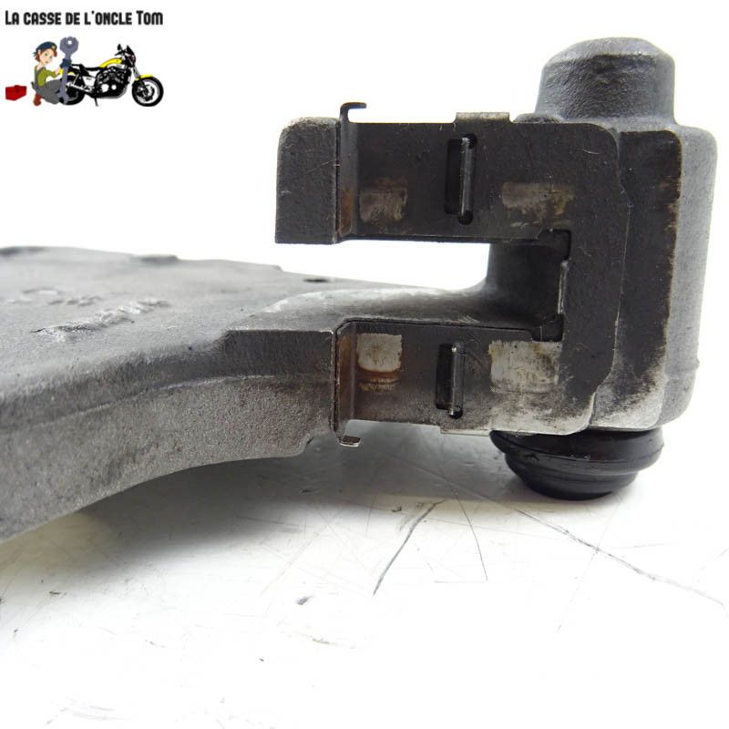 Support étrier frein arrière Honda 600 cbf hornet 2001 - CTM-10584-011