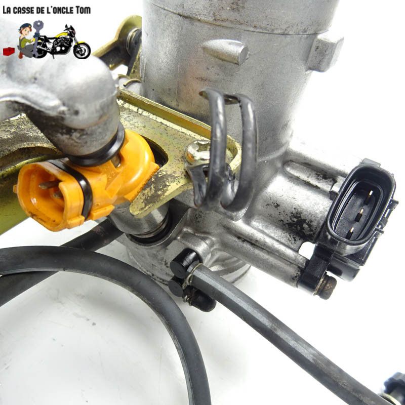 Rampe d'injection Suzuki 1000 TL S  2000 - CTM-11840-008