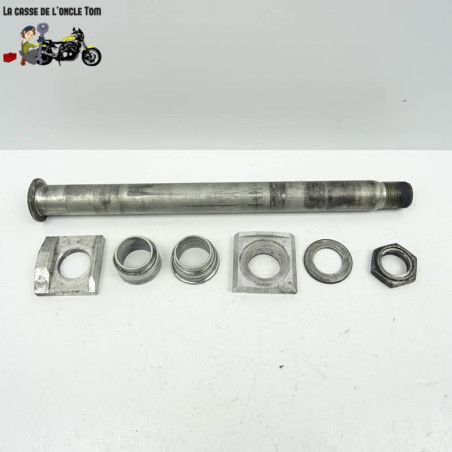 Axe de roue arrière Suzuki 1000 TL S 2000 - CTM-11840-050