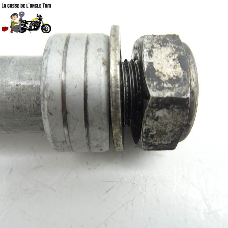 Axe de roue arrière Honda 600 cbf hornet 2009 - CTM-9196-060