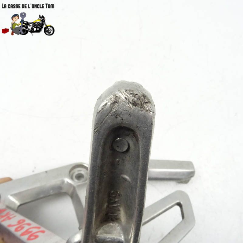 Platine arrière gauche + repose pied Yamaha 600 Fazer 1999 - CTM-9996-042